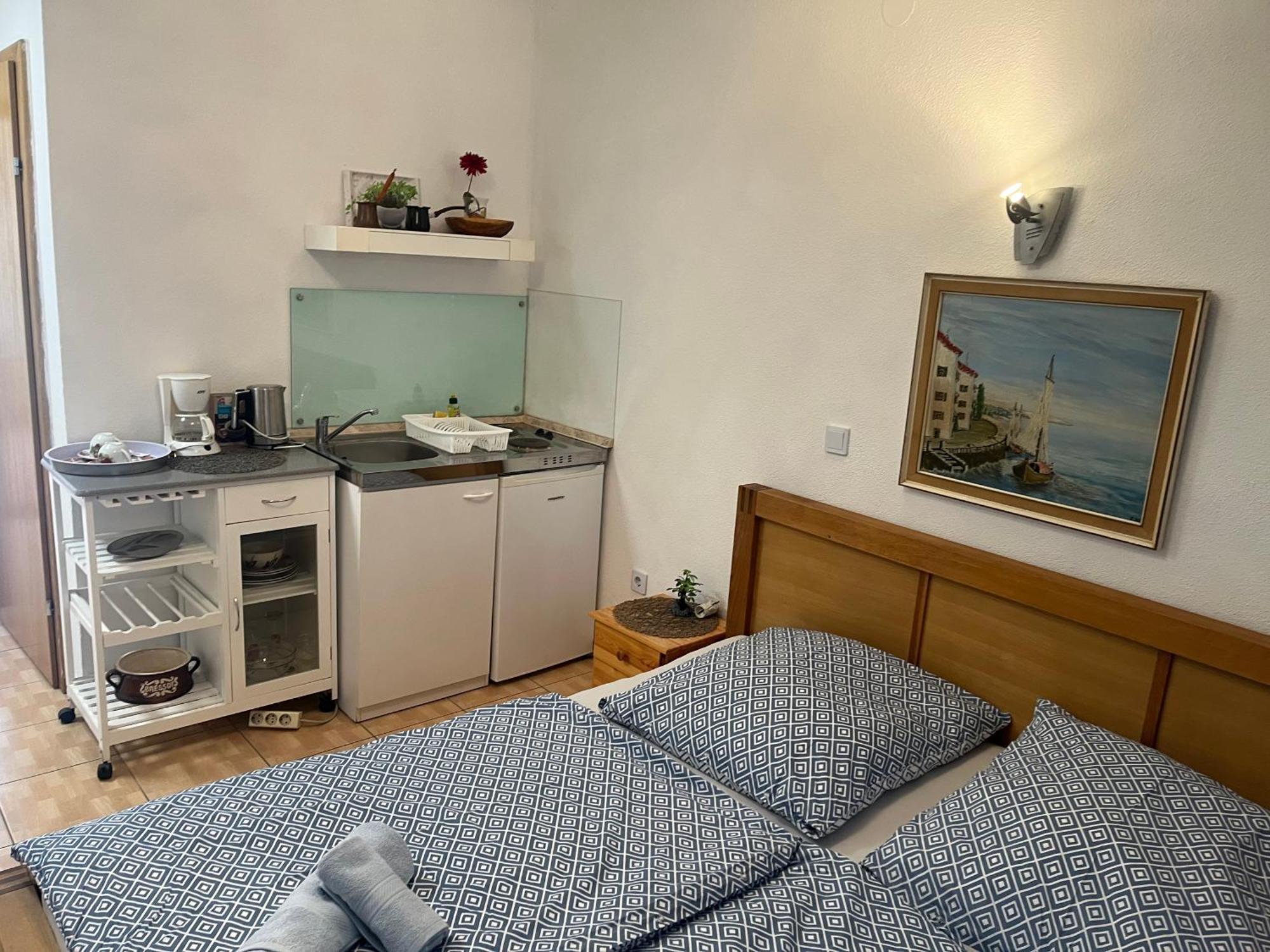 Apartments Marija Malinska Eksteriør bilde